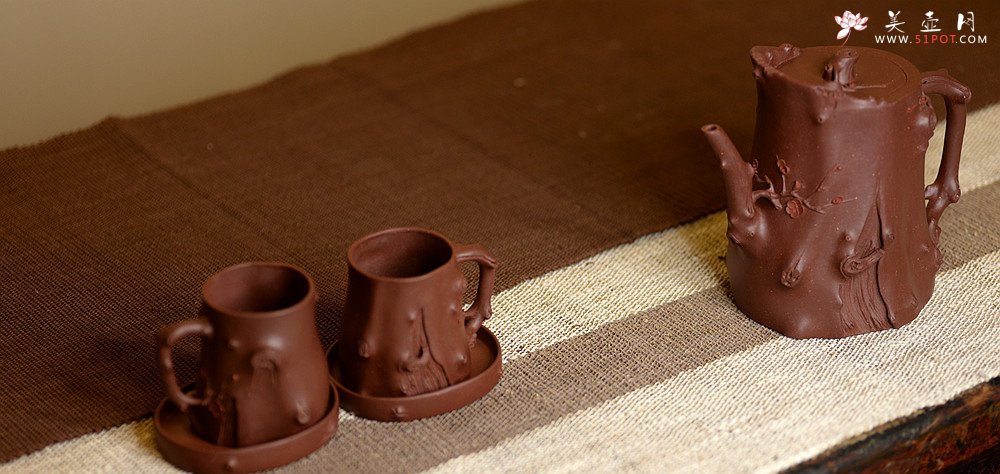 紫砂壶图片：单志萍年终全手力作 古意昂然 立体梅花 寒梅套壶 - 宜兴紫砂壶网