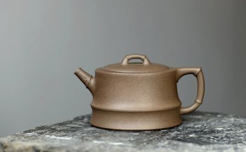 紫砂壶图片：优质青段 邵家俊经典作品 全手简竹段 劲挺秀美 - 宜兴紫砂壶网