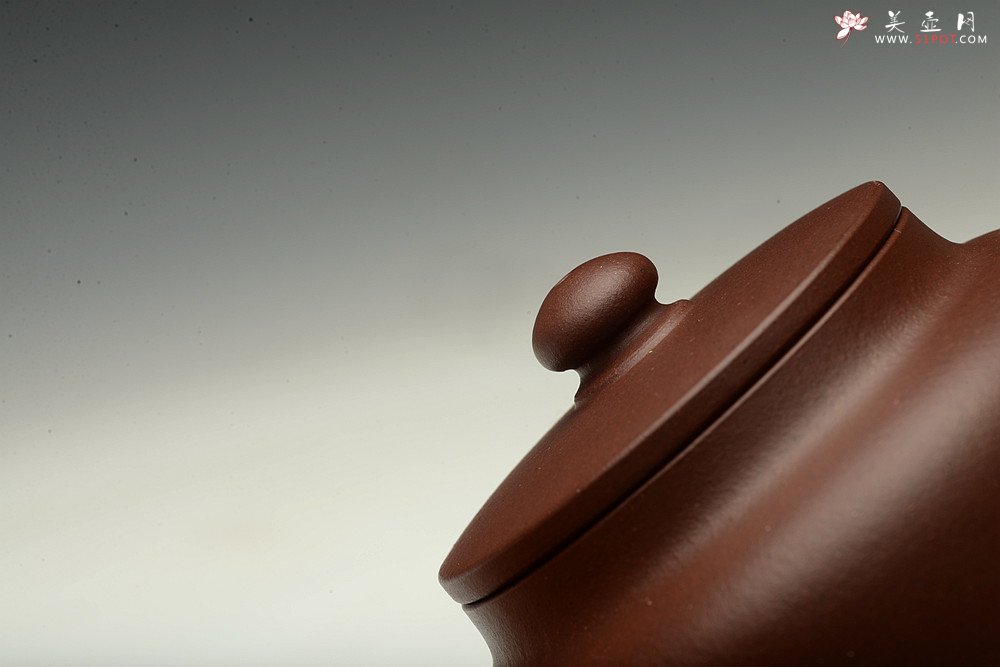 紫砂壶图片：邵春良近作 大道无形 光素经典 传统全手技法 桑园  - 宜兴紫砂壶网