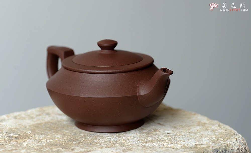 紫砂壶图片：钱建荷作品 全手汉云 精工典范 纯正底槽青 - 宜兴紫砂壶网