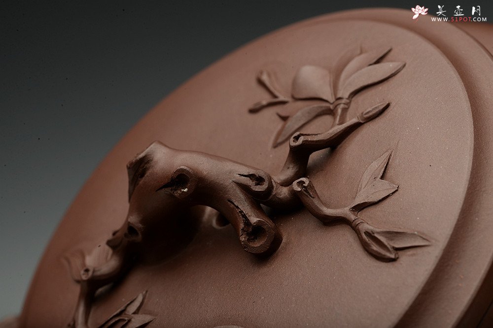 紫砂壶图片：春天的气息~大口实用 玉兰迎春 孙伟强张新亚合作原创作品 - 宜兴紫砂壶网