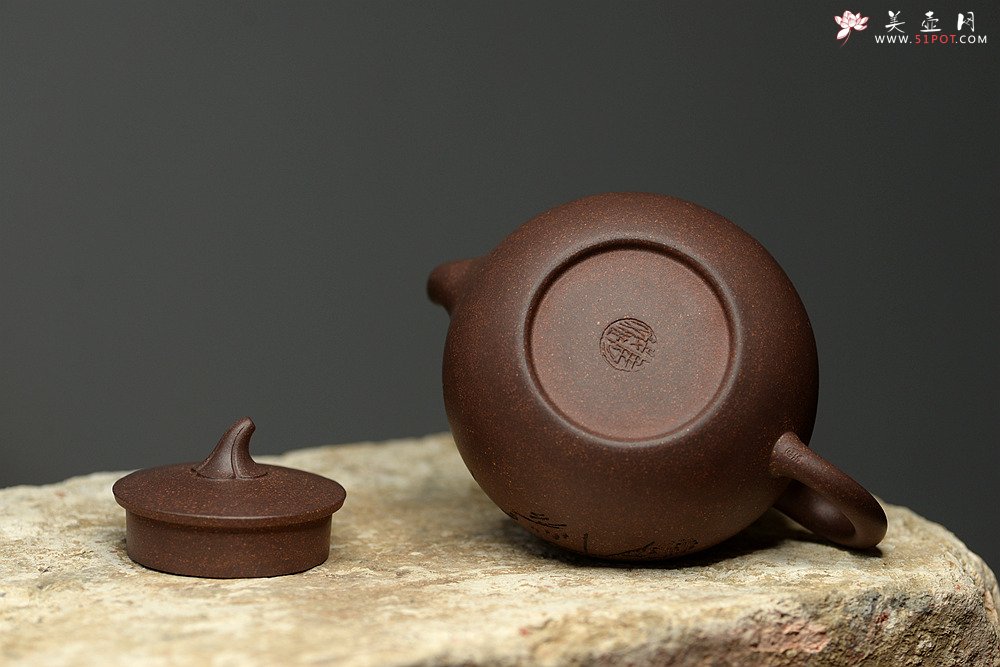 紫砂壶图片：张听刚装饰  周斌全手力作 原矿鱼子砂 全手吉瓜 - 宜兴紫砂壶网
