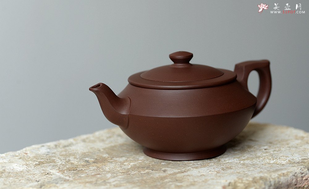 紫砂壶图片：钱建荷作品 全手汉云 精工典范 纯正底槽青 - 宜兴紫砂壶网