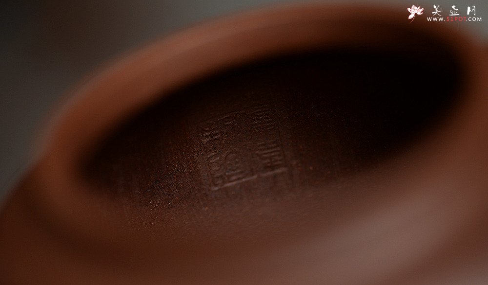 紫砂壶图片：油润老紫泥 杀茶利器 灵巧清秀 全手小掇只 - 宜兴紫砂壶网