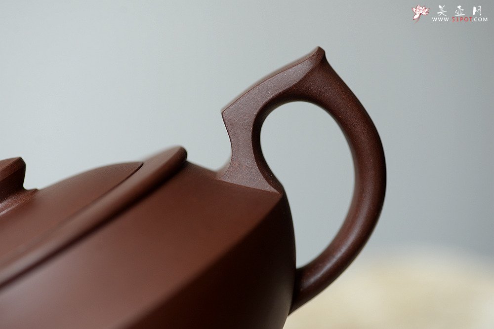 紫砂壶图片：钱建荷作品 全手汉云 精工典范 纯正底槽青 - 宜兴紫砂壶网