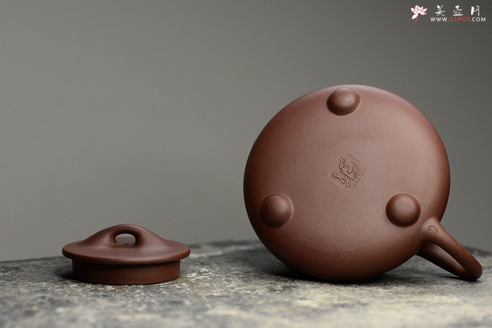 紫砂壶图片：陆轶舟作品 景舟石瓢 相映得趣  文气实用~ - 宜兴紫砂壶网