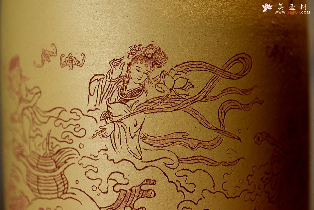 紫砂壶图片：八仙过海 各显神通 张听刚笔筒 刀法精到细腻  - 宜兴紫砂壶网