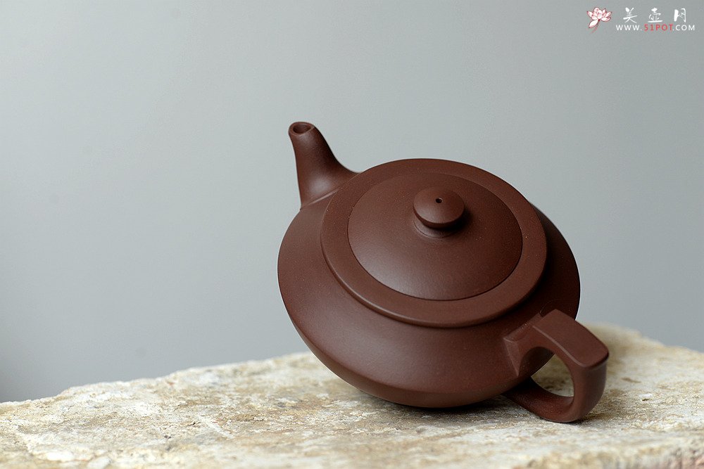 紫砂壶图片：钱建荷作品 全手汉云 精工典范 纯正底槽青 - 宜兴紫砂壶网