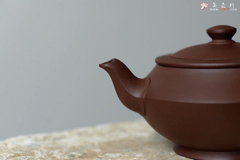 紫砂壶图片：钱建荷作品 全手汉云 精工典范 纯正底槽青 - 宜兴紫砂壶网