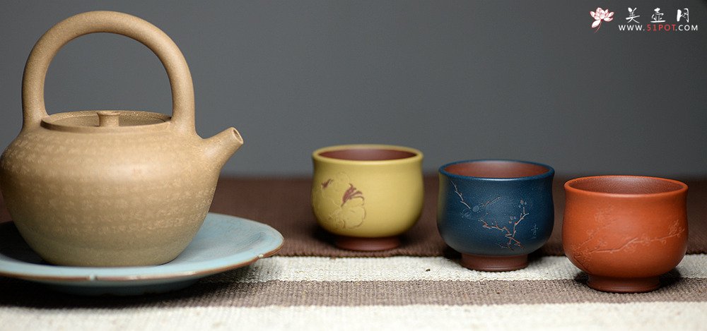 紫砂壶图片：曲峰经典清韵杯一套 古色古香 雅致 - 宜兴紫砂壶网
