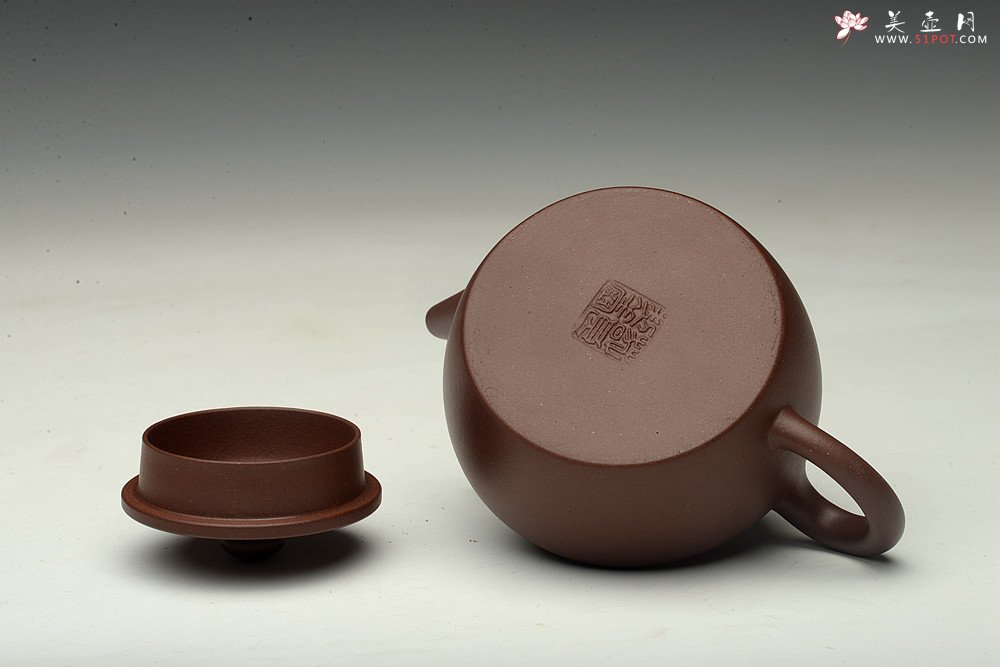 紫砂壶图片：邵春良近作 大道无形 光素经典 传统全手技法 桑园  - 宜兴紫砂壶网