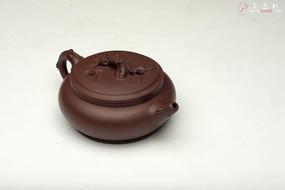 紫砂壶图片：春天的气息~大口实用 玉兰迎春 孙伟强张新亚合作原创作品 - 宜兴紫砂壶网