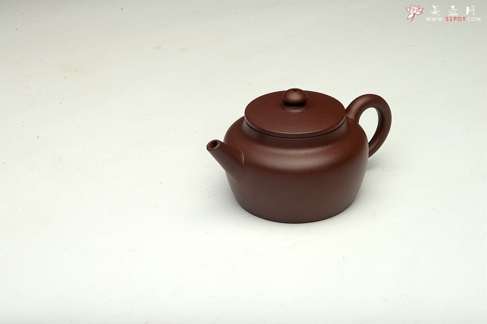 紫砂壶图片：邵春良近作 大道无形 光素经典 传统全手技法 桑园  - 宜兴紫砂壶网