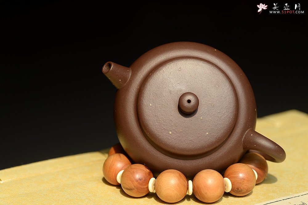 紫砂壶图片：潜力股陈春妹 自藏老拼紫 全手铺砂明式巨轮 做工精致 性价比明显 - 宜兴紫砂壶网