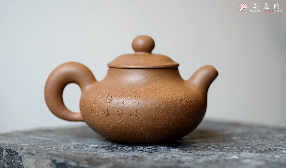 紫砂壶图片：张听刚装饰 蓄势内敛 趣味盎然 全手婉珠 萝卜白菜各有所爱：） - 宜兴紫砂壶网