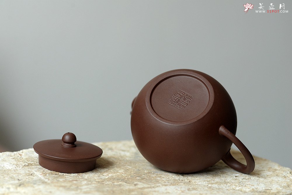 紫砂壶图片：钱伟刚作品 气韵流畅 原创作品 求道 - 宜兴紫砂壶网