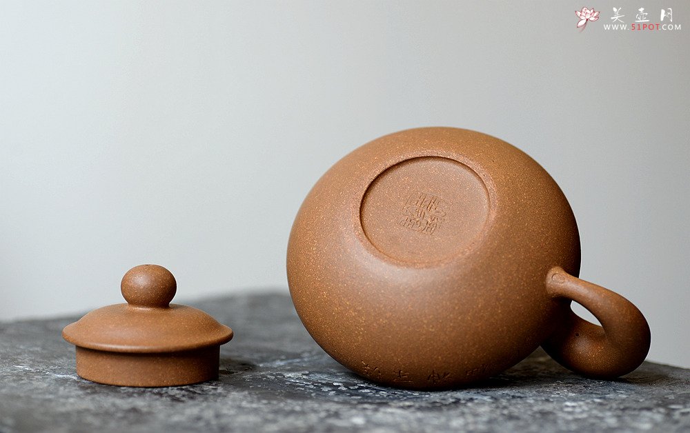 紫砂壶图片：张听刚装饰 蓄势内敛 趣味盎然 全手婉珠 萝卜白菜各有所爱：） - 宜兴紫砂壶网