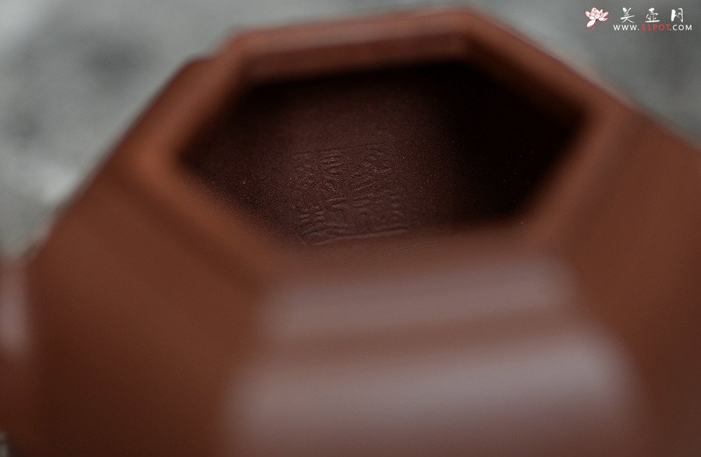 紫砂壶图片：马建鹏作品 美壶特惠 全手六方宝灯 工整挺拔 - 宜兴紫砂壶网