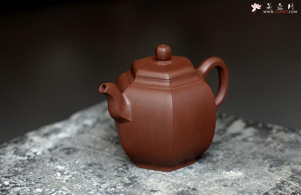 紫砂壶图片：马建鹏作品 美壶特惠 全手六方宝灯 工整挺拔 - 宜兴紫砂壶网