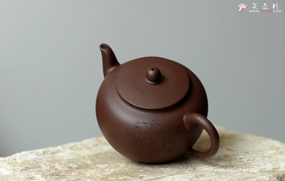紫砂壶图片：钱伟刚作品 气韵流畅 原创作品 求道 - 宜兴紫砂壶网