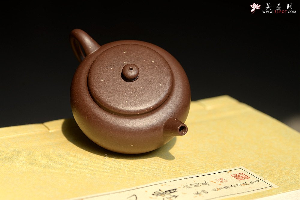 紫砂壶图片：潜力股陈春妹 自藏老拼紫 全手铺砂明式巨轮 做工精致 性价比明显 - 宜兴紫砂壶网