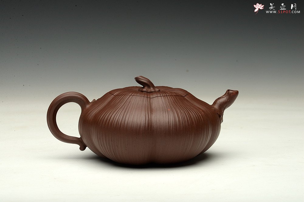 紫砂壶图片：乙未年新作 花货奇才-顾正芳 惊艳力作 全手精品南瓜 - 宜兴紫砂壶网