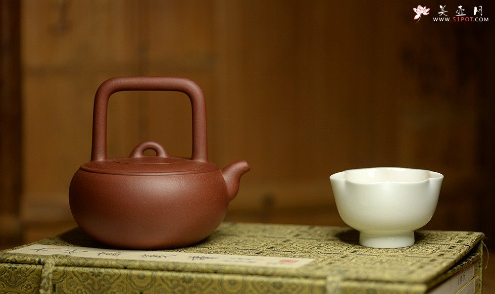 紫砂壶图片：张悦全手工新品 光明提梁 难度大 极品底槽清 - 宜兴紫砂壶网