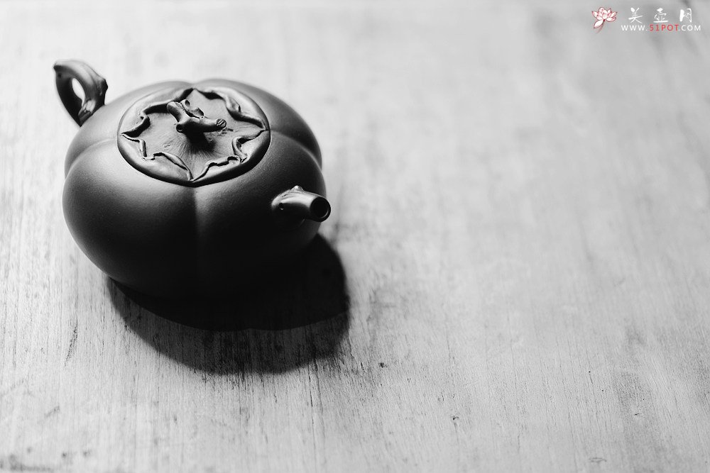 紫砂壶图片：潘丹初乙未年精进之作  筋囊花货 全手玉柿 气度饱满逸品  值得赏玩珍藏 - 宜兴紫砂壶网