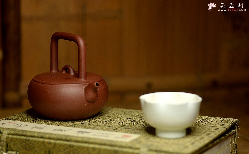 紫砂壶图片：张悦全手工新品 光明提梁 难度大 极品底槽清 - 宜兴紫砂壶网