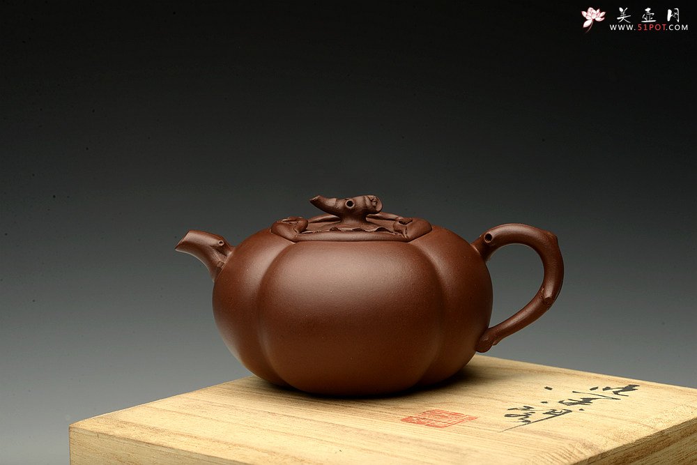 紫砂壶图片：潘丹初乙未年精进之作  筋囊花货 全手玉柿 气度饱满逸品  值得赏玩珍藏 - 宜兴紫砂壶网