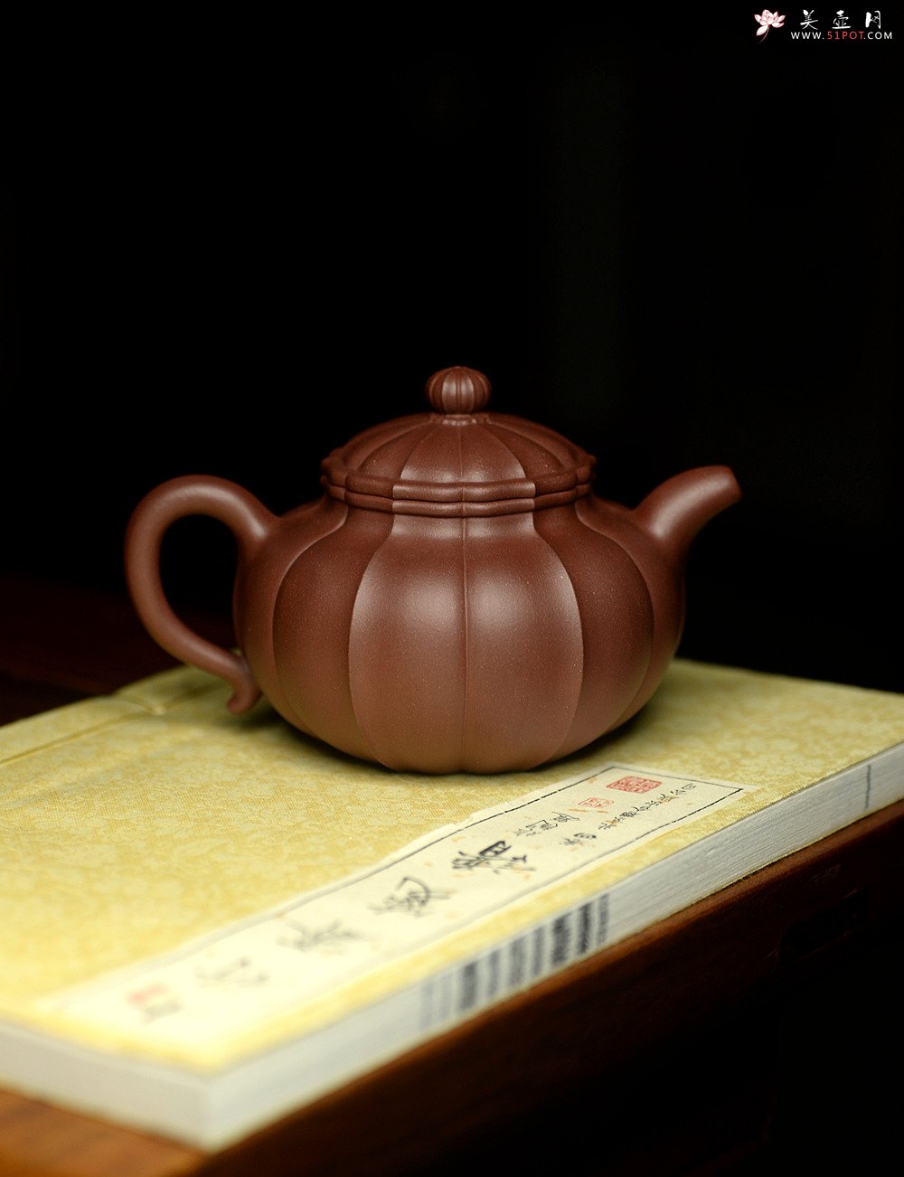 紫砂壶图片：方圆堂实力派 许嘉年精品代表作 菱花莲子 仙花若现 全手精工之作 - 宜兴紫砂壶网