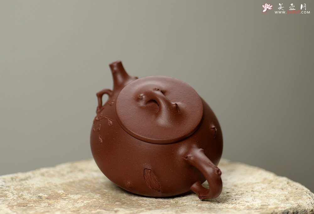 紫砂壶图片：傲雪寒梅 饱满可爱 实用花器 梅花石瓢 - 宜兴紫砂壶网