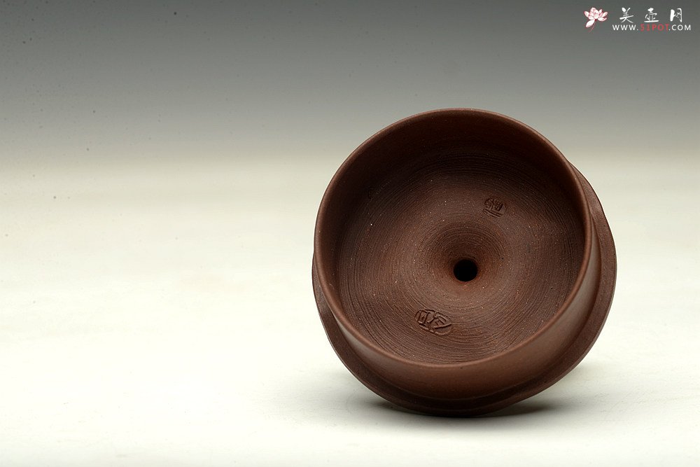 紫砂壶图片：潘丹初乙未年精进之作  筋囊花货 全手玉柿 气度饱满逸品  值得赏玩珍藏 - 宜兴紫砂壶网