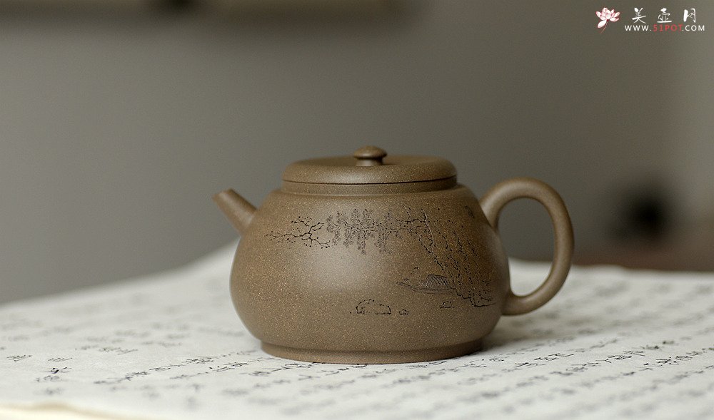 紫砂壶图片：万阗阗力作国助和石精刻 全手龙蛋 飘逸俊秀 文气十足 - 宜兴紫砂壶网