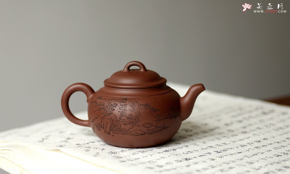 紫砂壶图片：山水清韵 明月照庐 德福  - 宜兴紫砂壶网