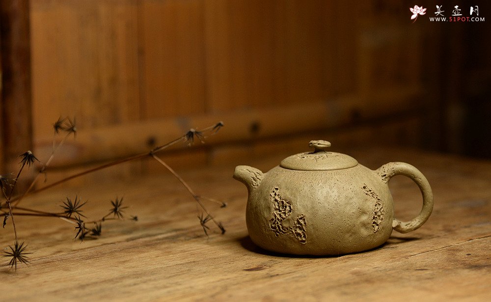 紫砂壶图片：肌理丰富 拙味~ 全手薄胎龚春 ~沧桑质感 - 宜兴紫砂壶网