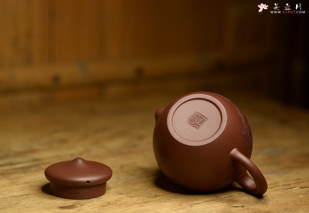 紫砂壶图片：一蓑烟雨钓鱼归 渔悦 张听刚精心装饰 - 宜兴紫砂壶网