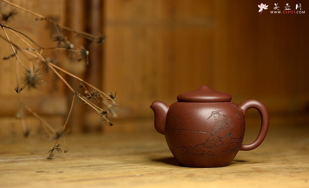 紫砂壶图片：一蓑烟雨钓鱼归 渔悦 张听刚精心装饰 - 宜兴紫砂壶网