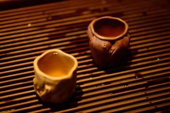 紫砂壶图片：美壶特惠 全手制作 特色主人杯 - 宜兴紫砂壶网