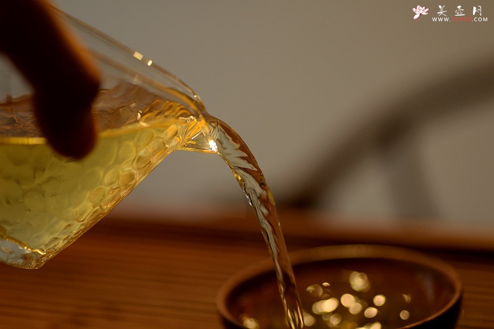 紫砂壶图片：美壶定制赠品活动  手工捶目公道杯 夏日风情~ - 宜兴紫砂壶网