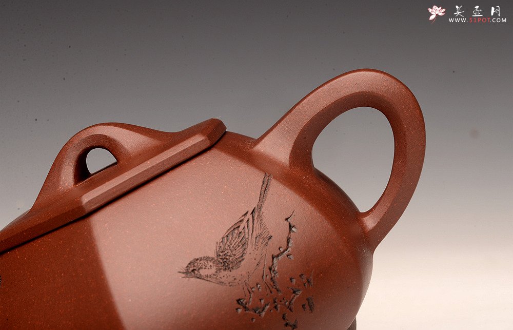 紫砂壶图片：何卫枫全手作品 陆轶舟文气装饰 别具一格 全手六方石瓢 挺拔有力 - 宜兴紫砂壶网