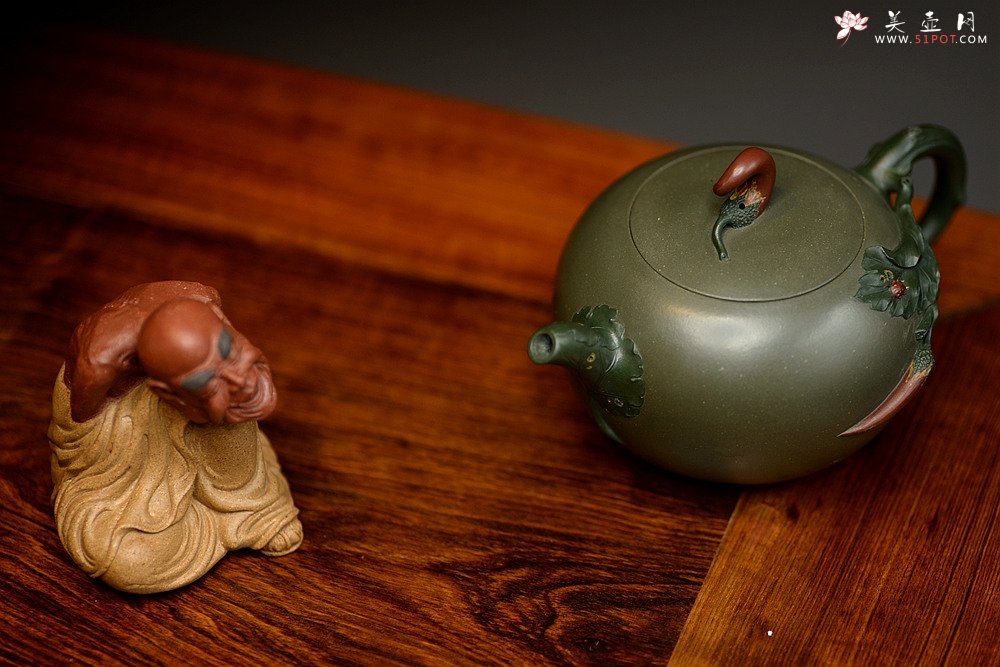 紫砂壶图片：原创作品 孙伟强张新亚合作 辣椒 红红火火 贴叶精湛细腻 - 宜兴紫砂壶网