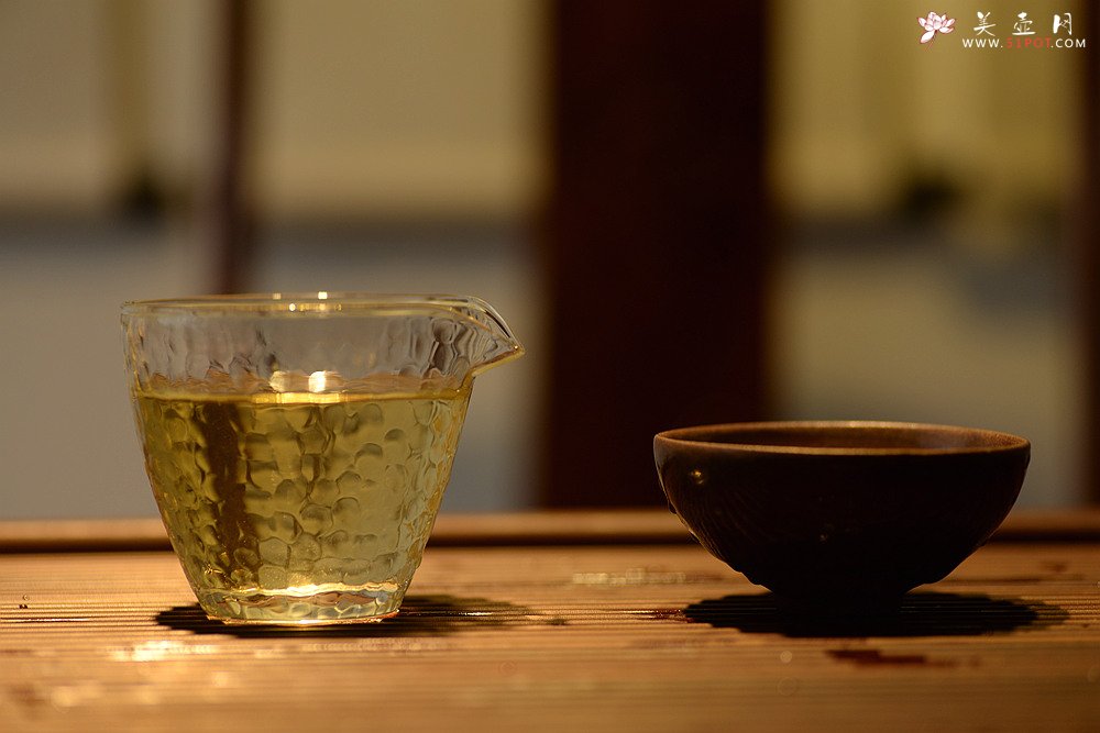 紫砂壶图片：美壶定制赠品活动  手工捶目公道杯 夏日风情~ - 宜兴紫砂壶网