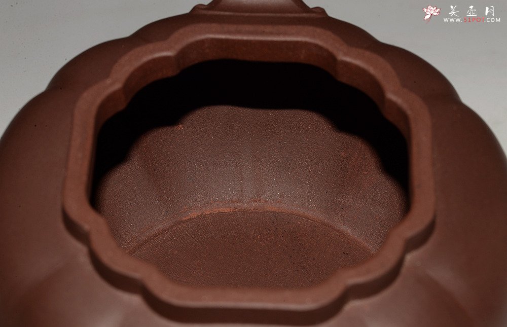 紫砂壶图片：酒虎最新力作 做工精致 器形周正 全手工太极如意 - 宜兴紫砂壶网