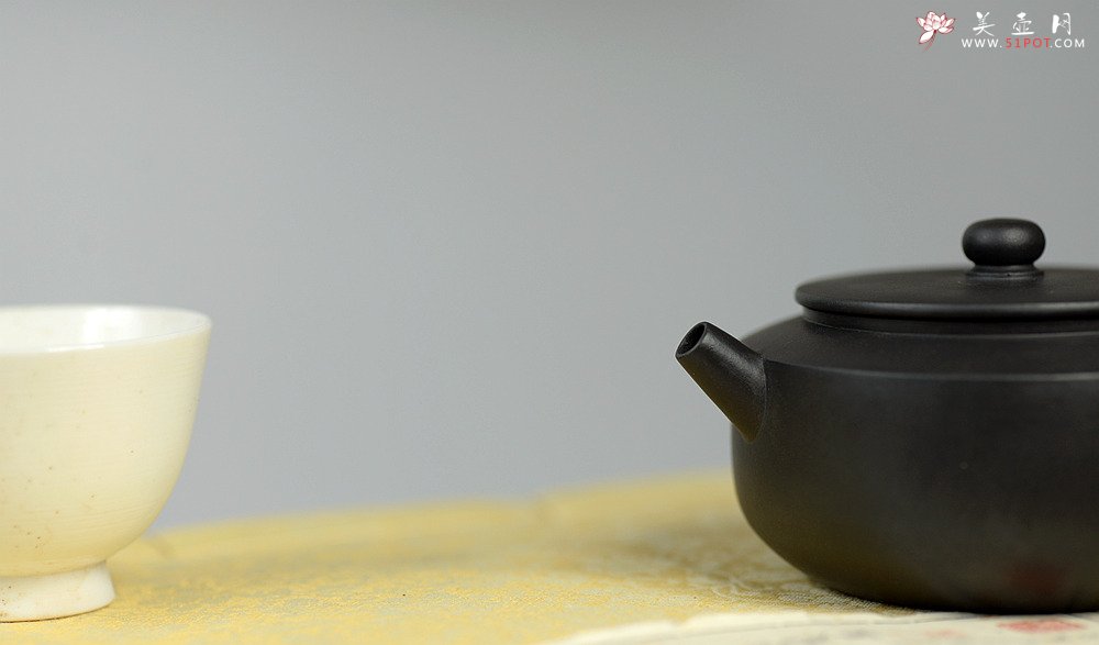 紫砂壶图片：美壶特惠 全手怀璧 古朴拙雅 - 宜兴紫砂壶网