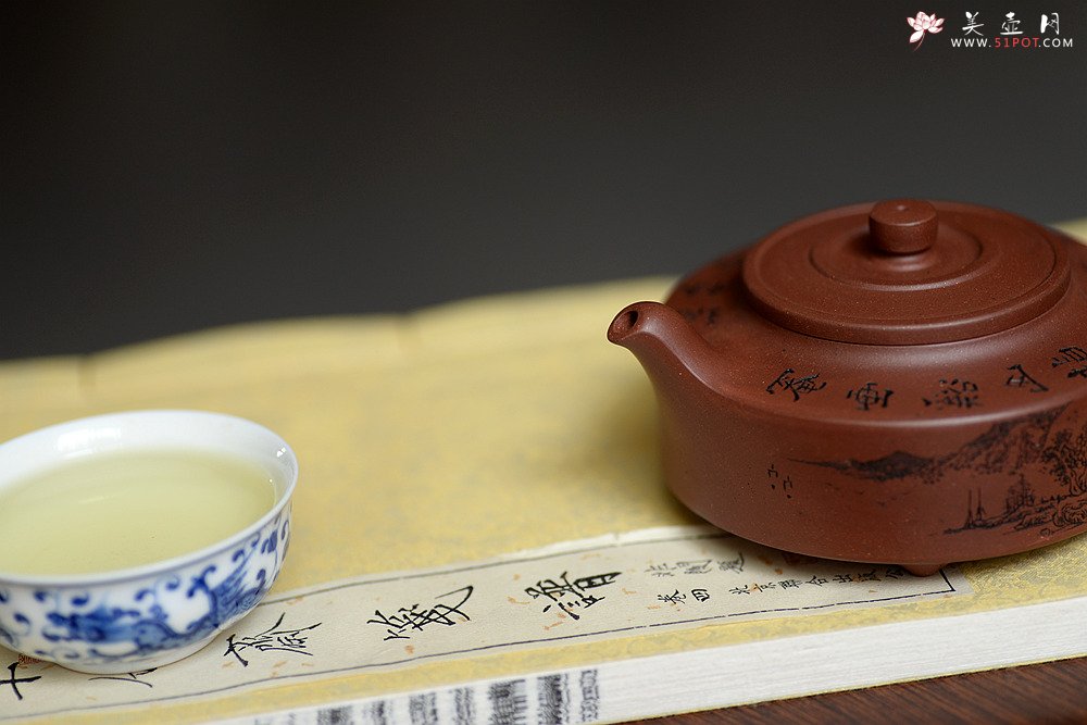 紫砂壶图片：通景山水之周盘 - 宜兴紫砂壶网