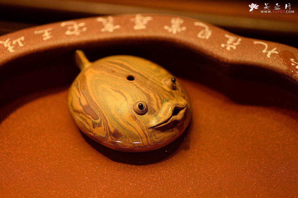 紫砂壶图片：施奇华特色全手茶宠 夏日风情 全手七彩鱼 茶盘尤物 - 宜兴紫砂壶网