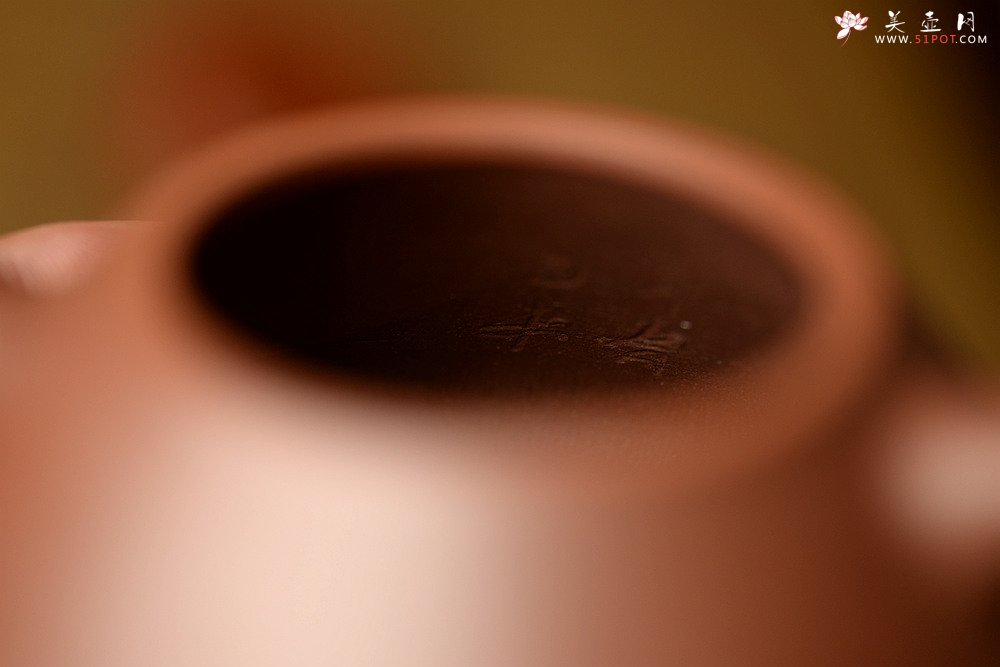 紫砂壶图片：吴杰摹古之全手子冶石瓢 墨生装饰 器形端正~ 骨肉均挺 - 宜兴紫砂壶网