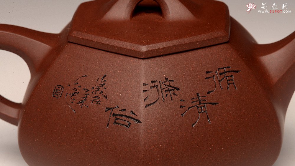 紫砂壶图片：何卫枫全手作品 陆轶舟文气装饰 别具一格 全手六方石瓢 挺拔有力 - 宜兴紫砂壶网