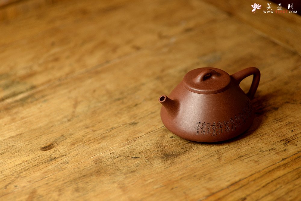 紫砂壶图片：吴杰摹古之全手子冶石瓢 墨生装饰 器形端正~ 骨肉均挺 - 宜兴紫砂壶网
